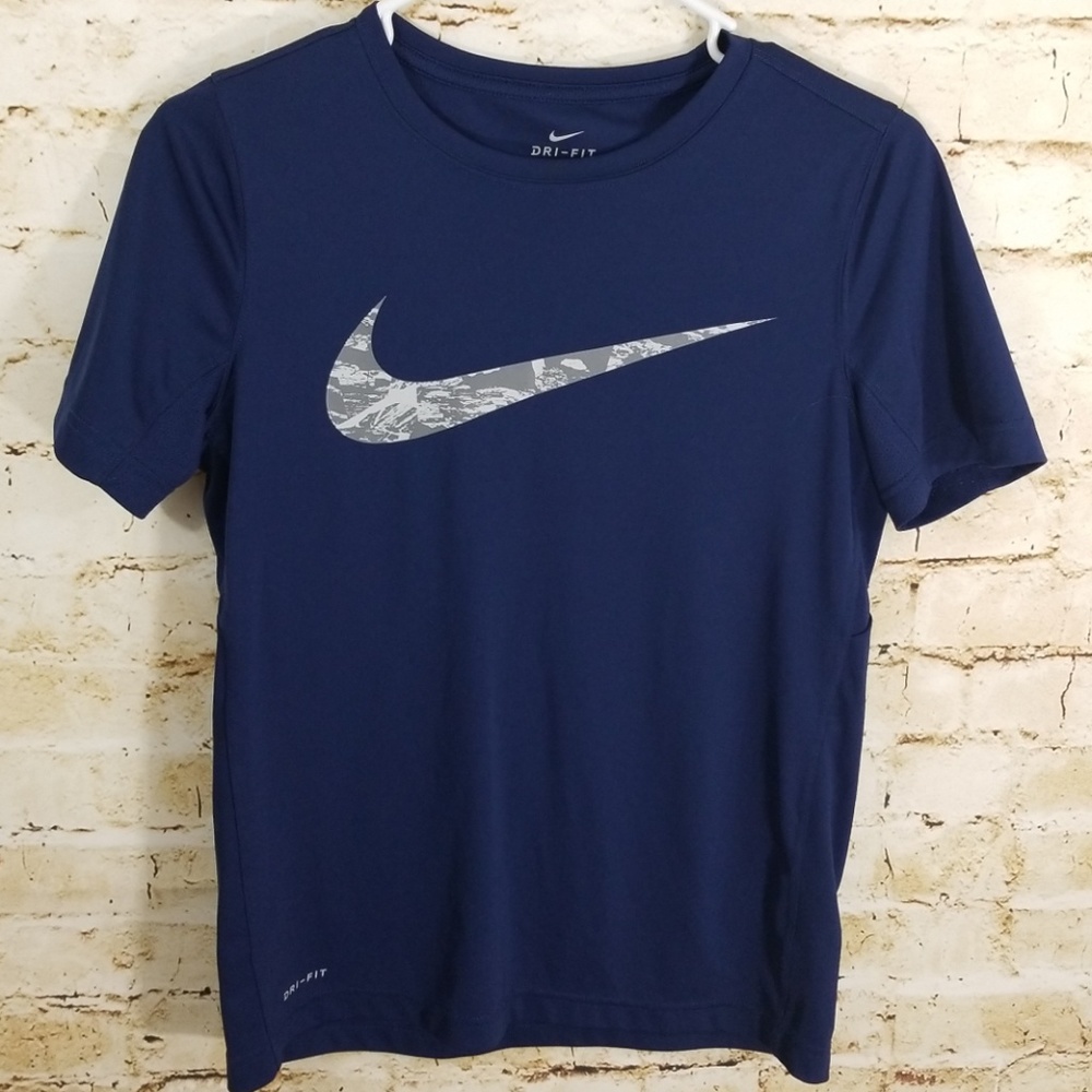 Nike Dri-Fit Youth Athletic Shirt Size Large